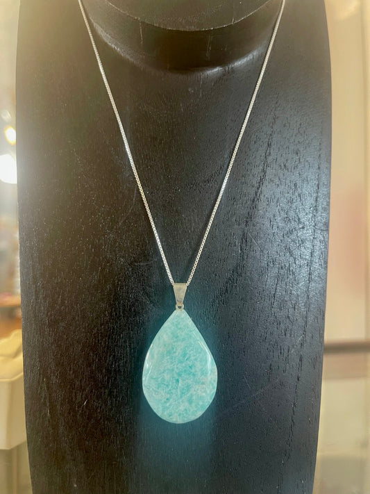 TEAR DROP GEMSTONE PENDANTS