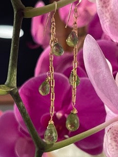 PERIDOT DANGLING EARINGS