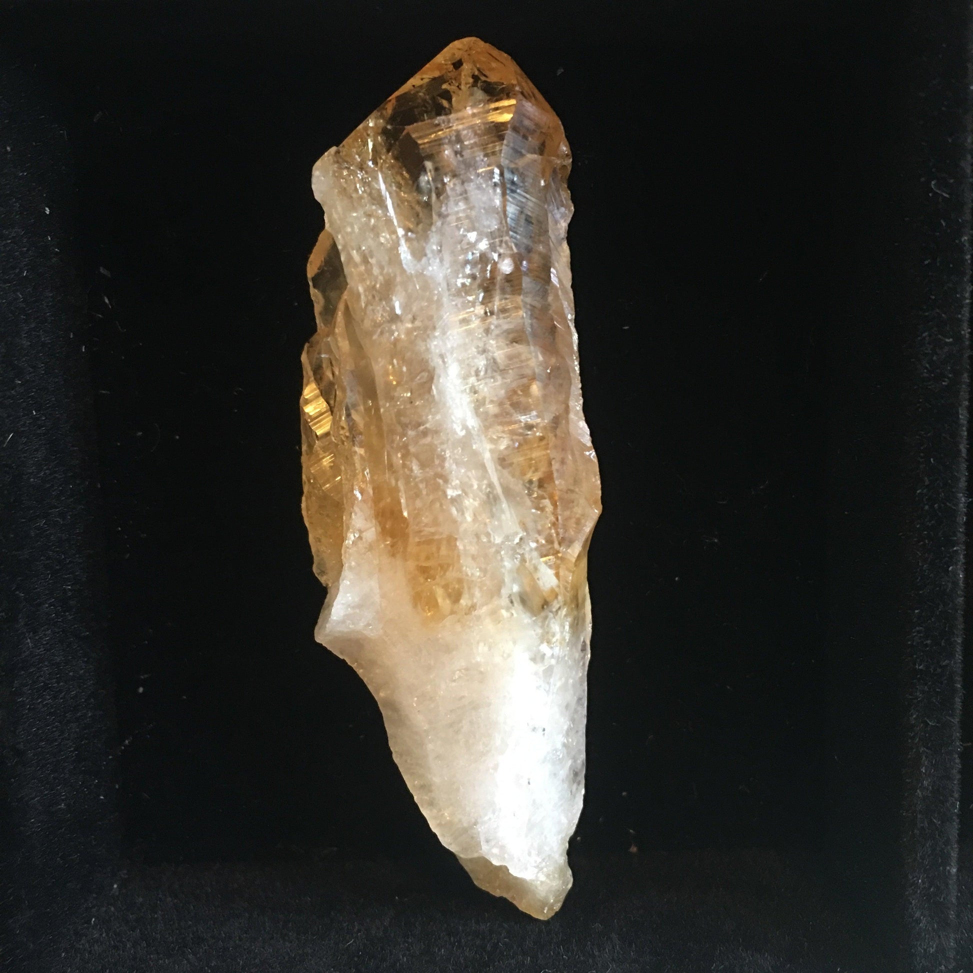 Rainbow citrine  point