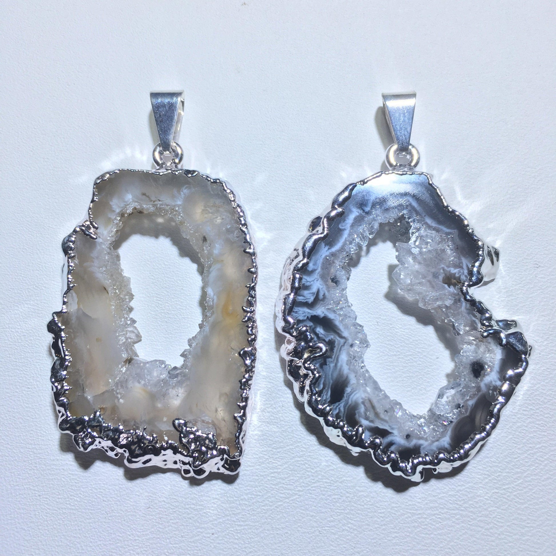 AGATE GEODE PENDANT - Crystals & Gems Gallery 