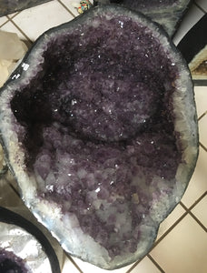 Gorgeous Amethyst Table - SOLD - Crystals & Gems Gallery 