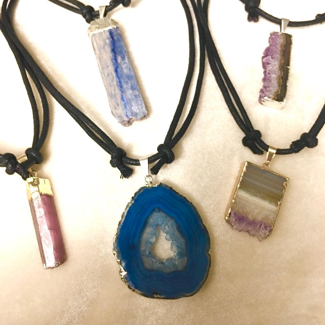 AMETHYST SIDE SLICE PENDANT - Crystals & Gems Gallery 