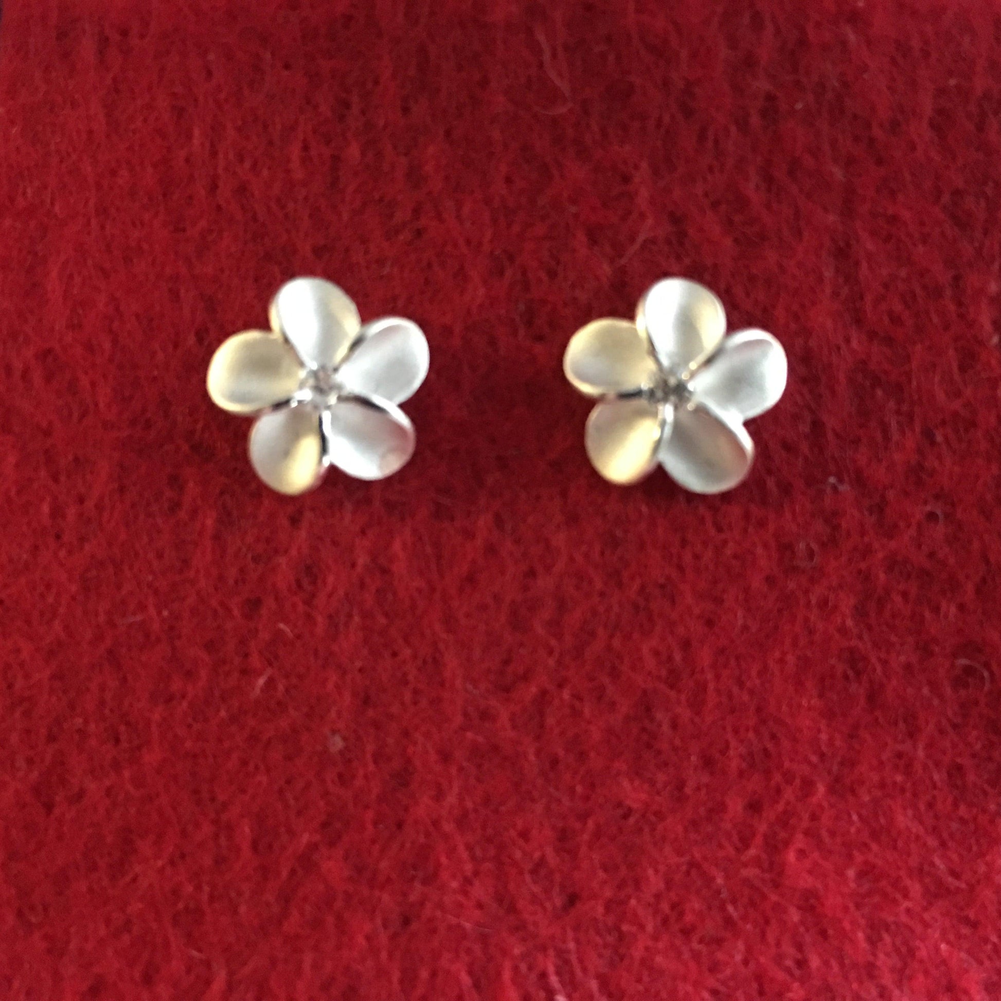 STERLING SILVER PLUMERIA STUDS EARRINGS - Crystals & Gems Gallery 